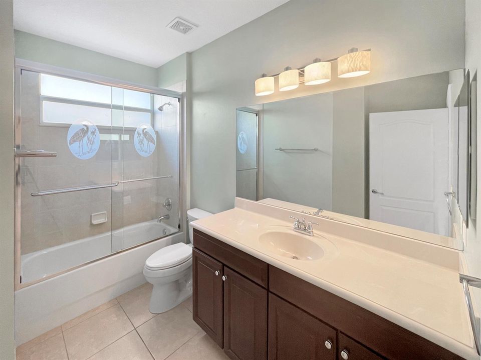 Downstairs Full Bath