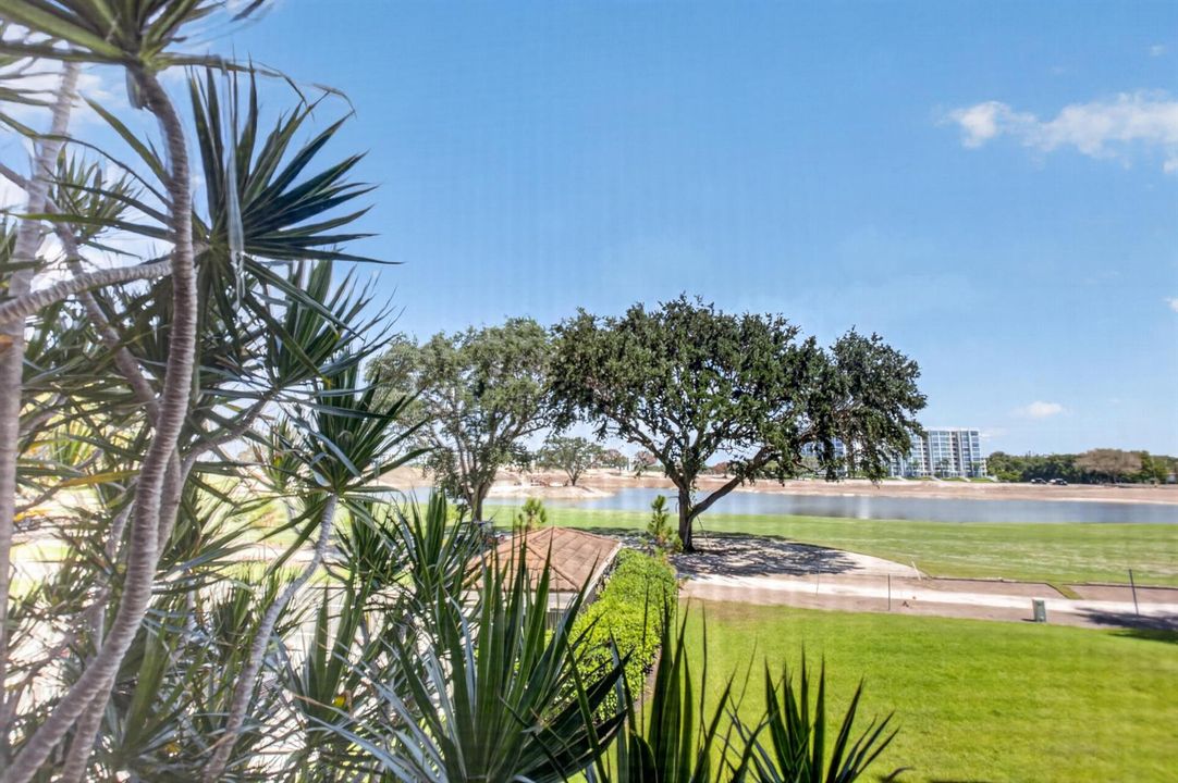 Golf & Lake Views