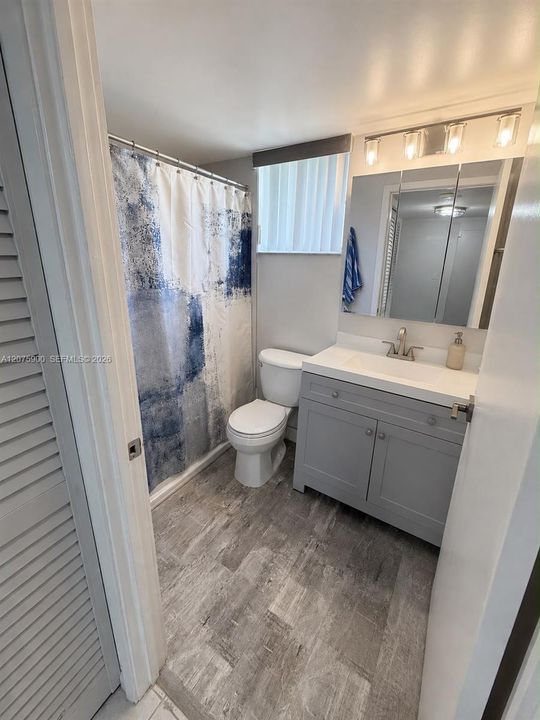 For Rent: $2,550 (2 beds, 2 baths, 970 Square Feet)