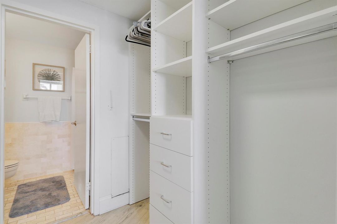Bath/Closet