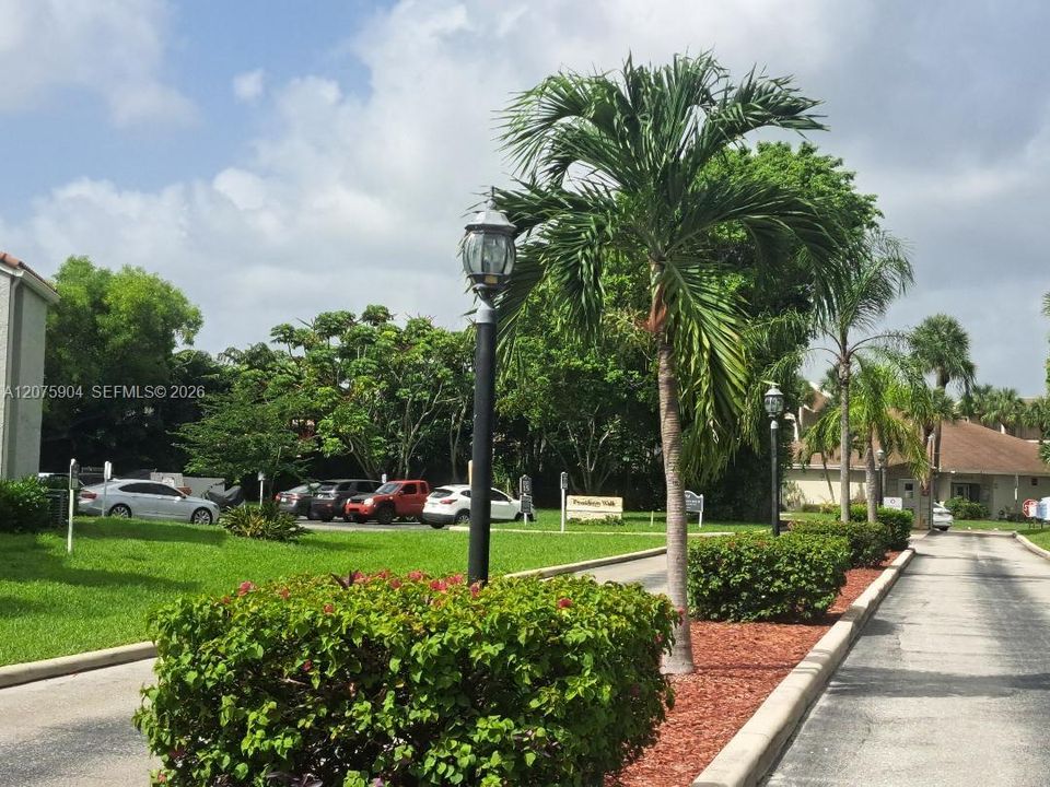 For Sale: $178,000 (1 beds, 1 baths, 625 Square Feet)