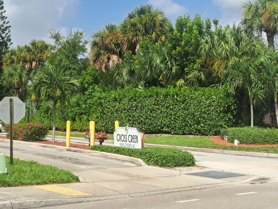 For Sale: $178,000 (1 beds, 1 baths, 625 Square Feet)
