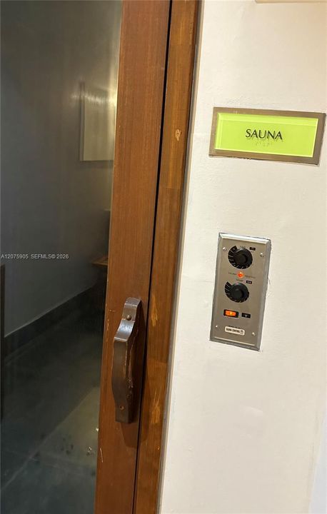 For Rent: $2,830 (1 beds, 1 baths, 651 Square Feet)