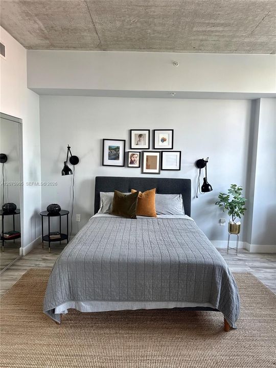 For Rent: $2,830 (1 beds, 1 baths, 651 Square Feet)