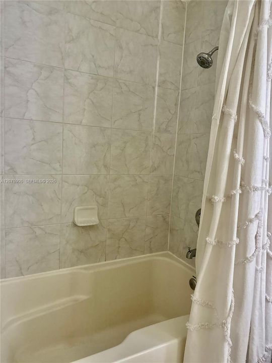 For Rent: $2,830 (1 beds, 1 baths, 651 Square Feet)