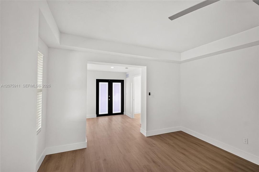 En Venta: $849,000 (3 camas, 1 baños, 1390 Pies cuadrados)