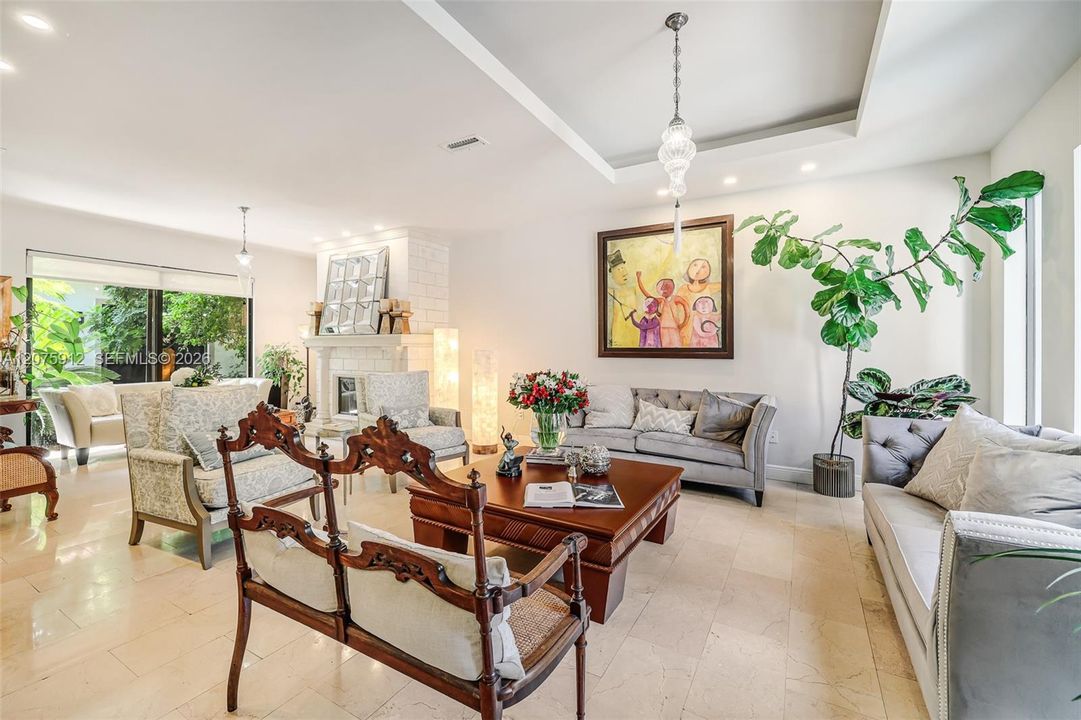 For Sale: $3,595,000 (5 beds, 5 baths, 5187 Square Feet)