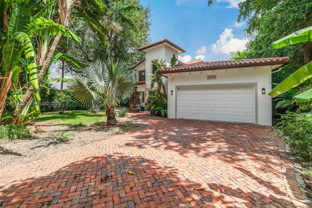 For Sale: $3,595,000 (5 beds, 5 baths, 5187 Square Feet)