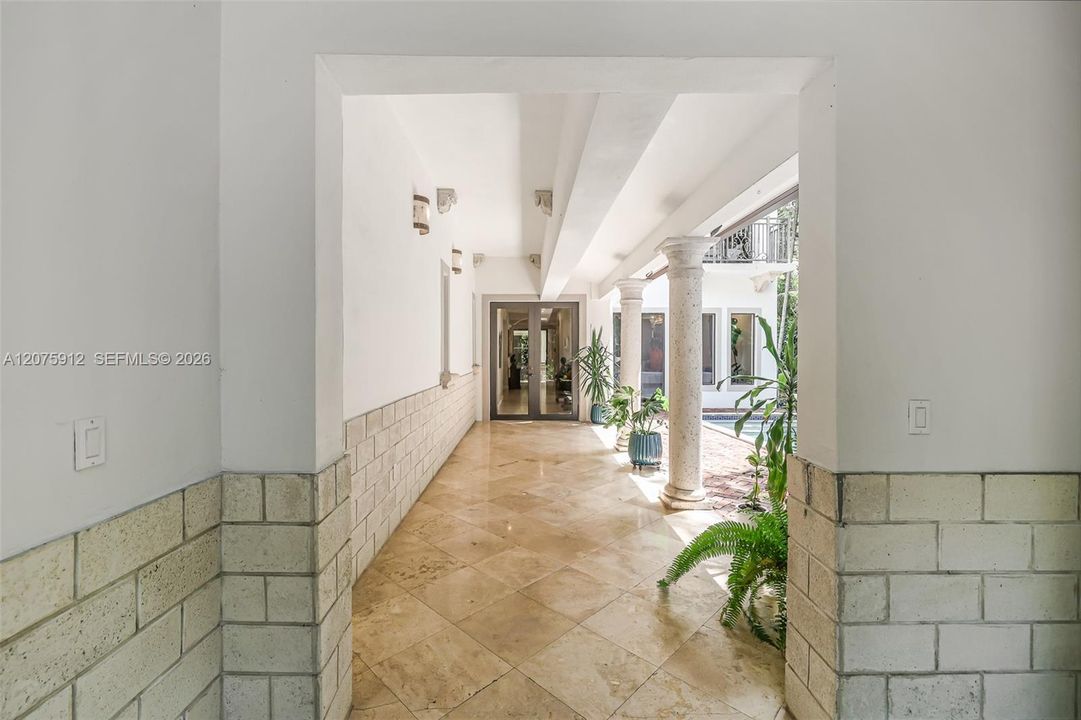For Sale: $3,595,000 (5 beds, 5 baths, 5187 Square Feet)