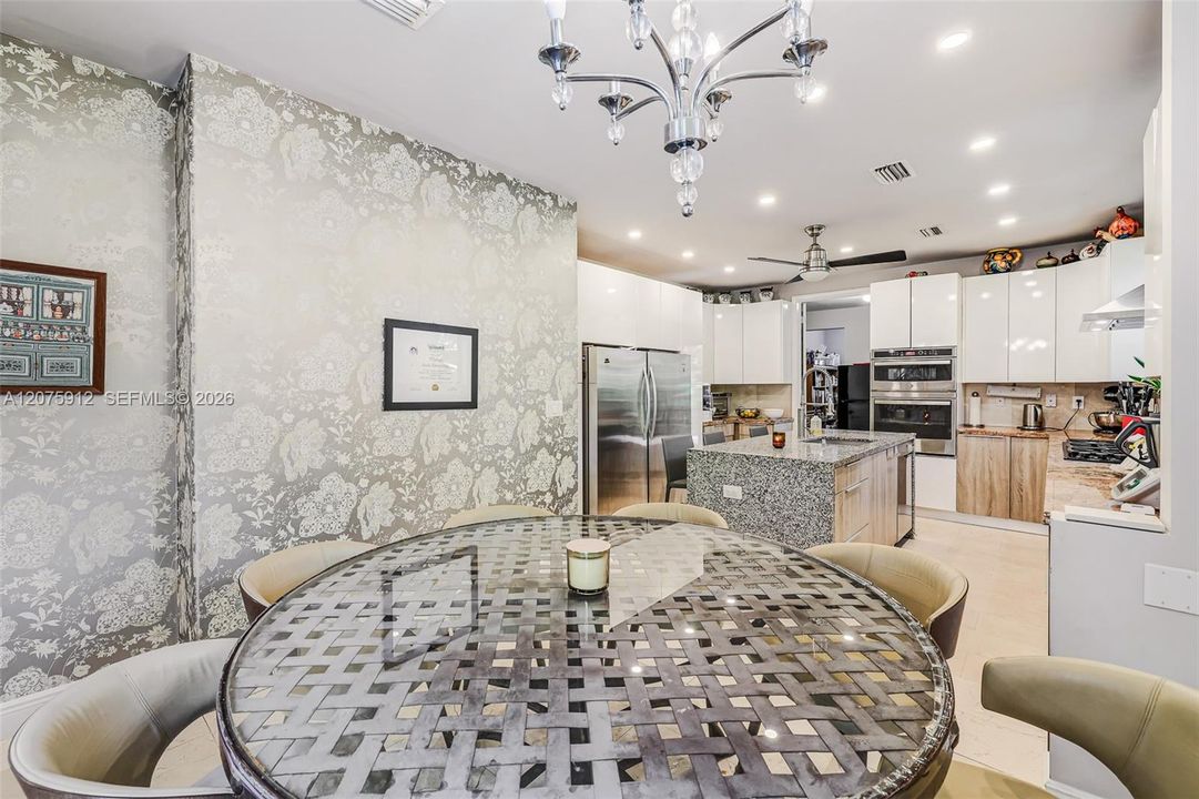 For Sale: $3,595,000 (5 beds, 5 baths, 5187 Square Feet)