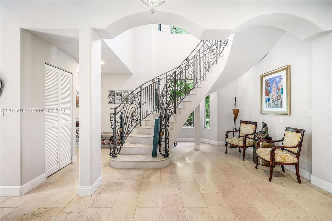 For Sale: $3,595,000 (5 beds, 5 baths, 5187 Square Feet)