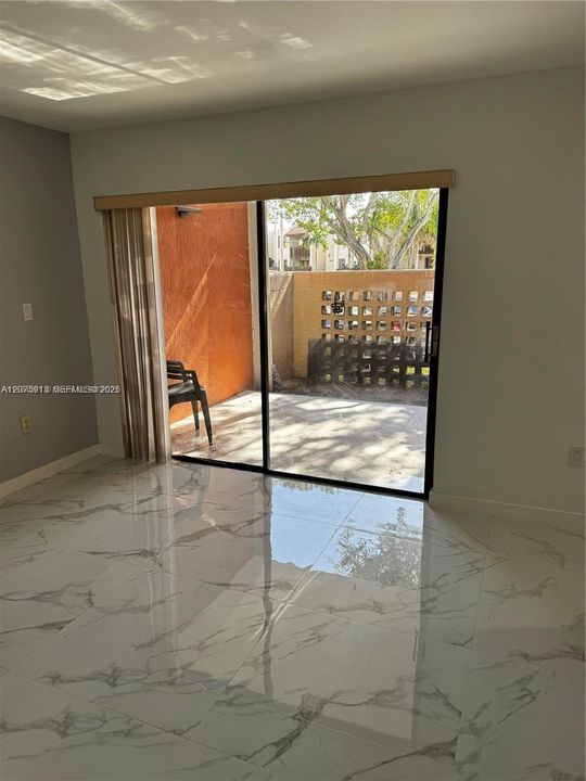 For Rent: $2,500 (2 beds, 2 baths, 1000 Square Feet)