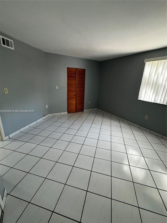 For Rent: $2,500 (2 beds, 2 baths, 1000 Square Feet)