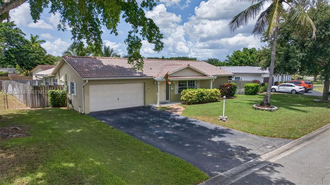 En Venta: $629,900 (3 camas, 2 baños, 1530 Pies cuadrados)