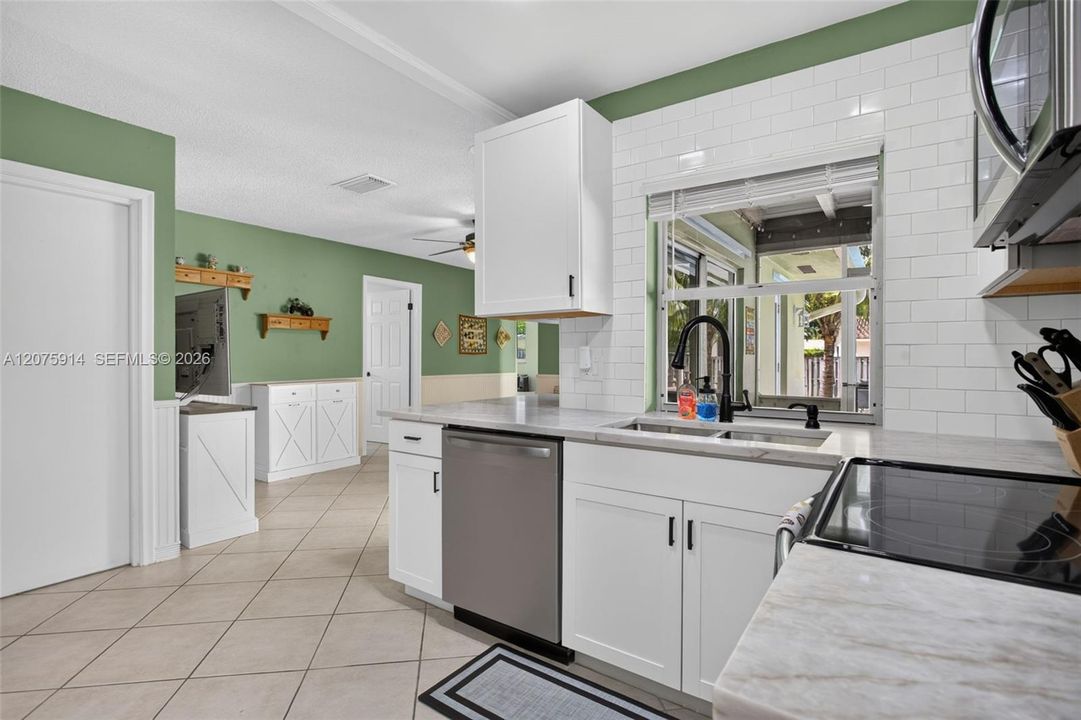 En Venta: $629,900 (3 camas, 2 baños, 1530 Pies cuadrados)