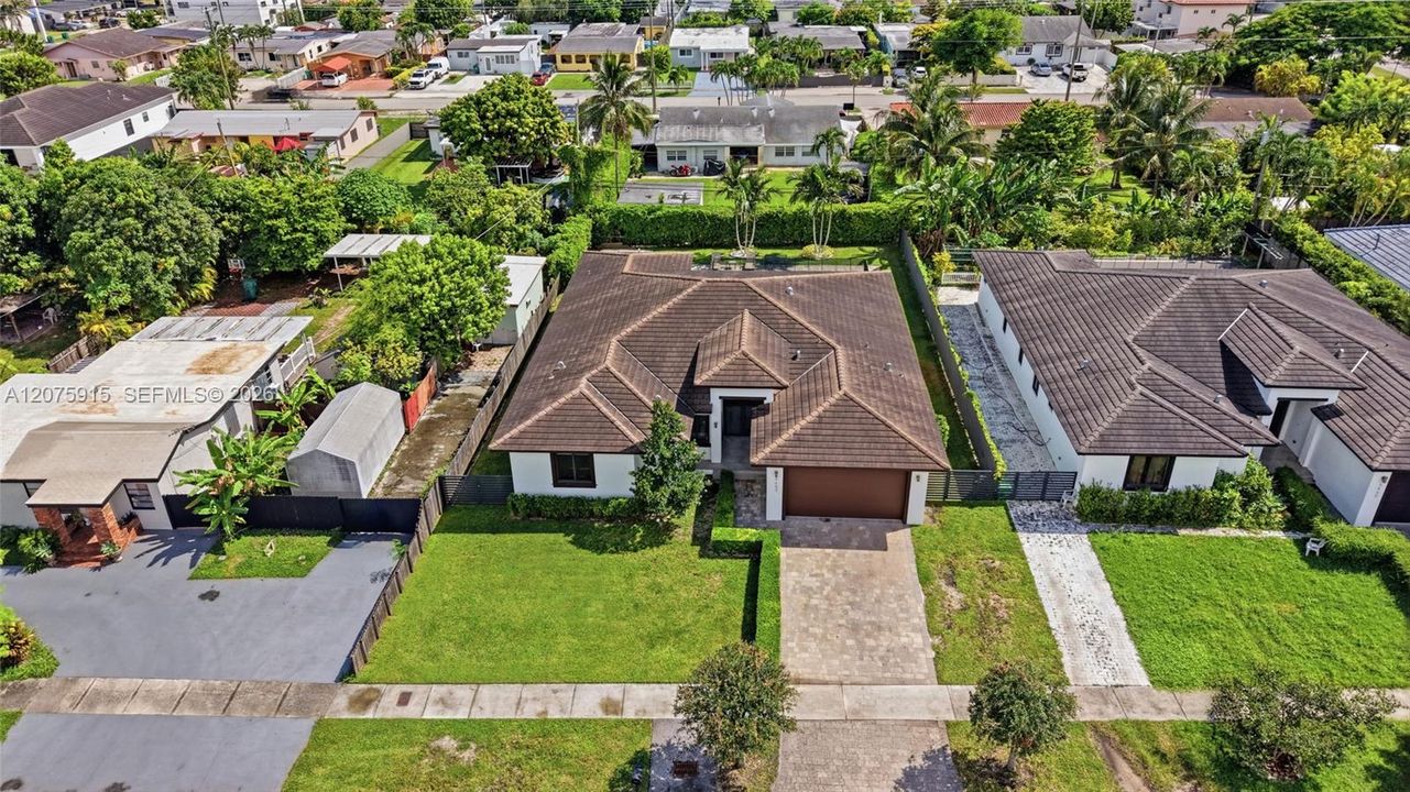На продажу: $1,400,000 (4 спален, 3 ванн, 2494 Квадратных фут)