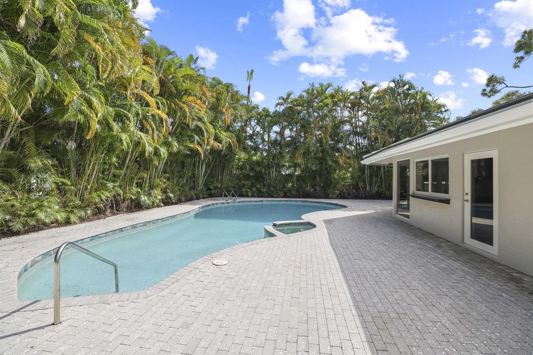 824 Foxpointe Cir - 13