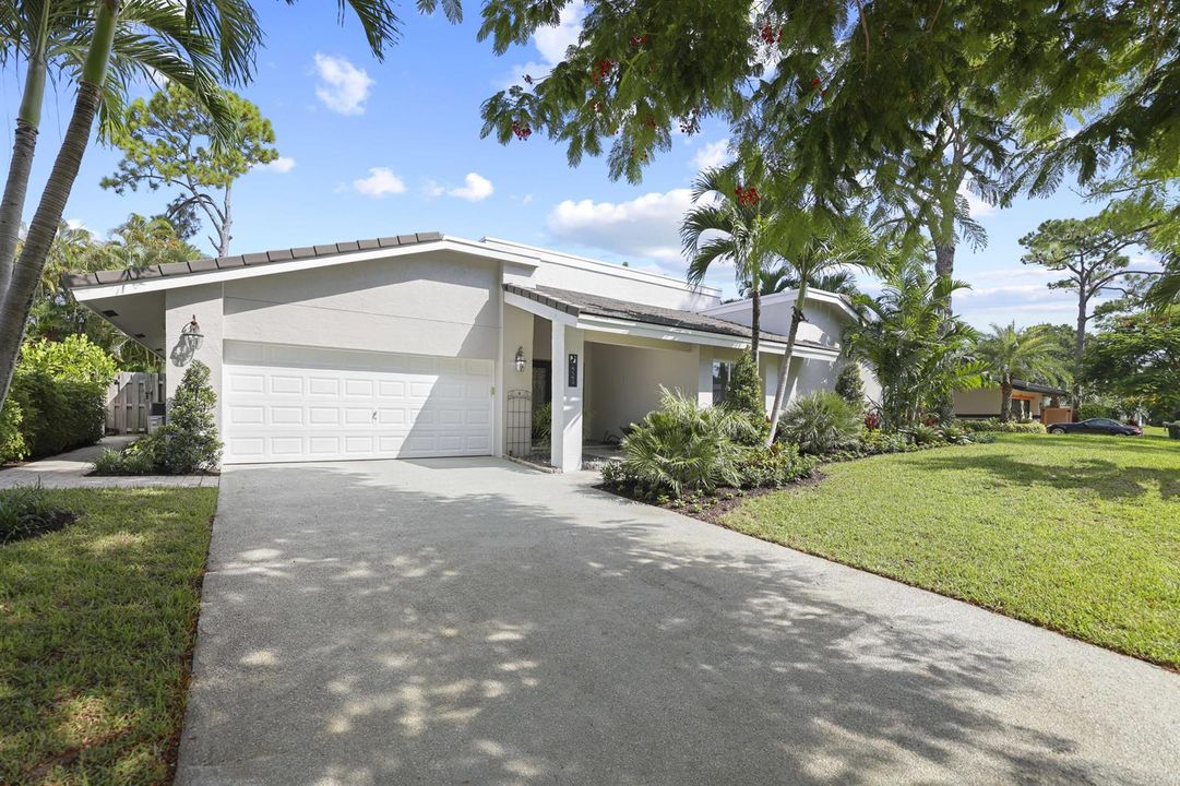 824 Foxpointe Cir - 1