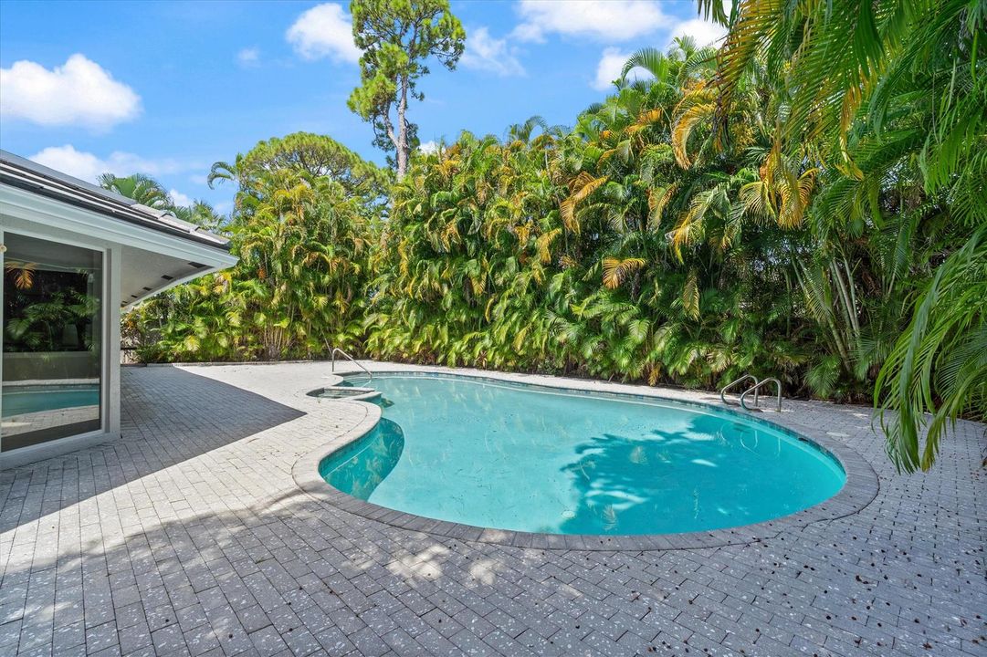 26-824 Foxpointe Circle Delray Beach, FL