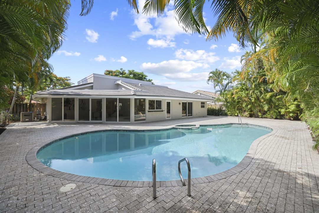 824 Foxpointe Cir - 9