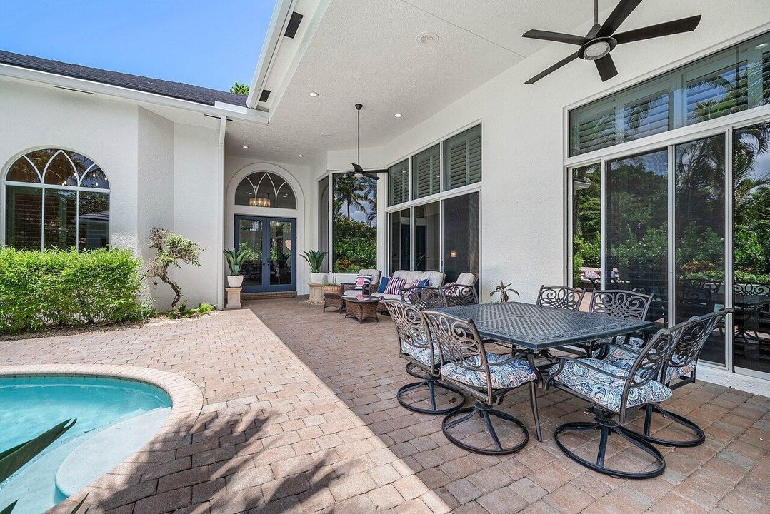 Seamless Outdoor-Indoor Entertaining