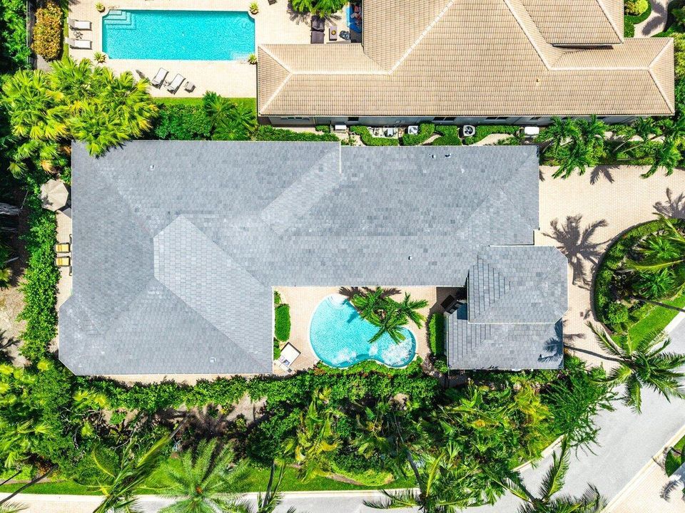 Corner Lot - Unobstructed Courtyard View
