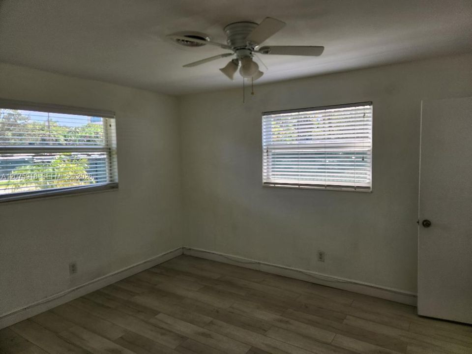 For Rent: $3,900 (4 beds, 2 baths, 1626 Square Feet)