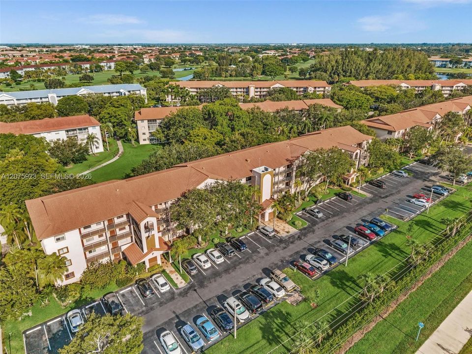 For Sale: $250,000 (2 beds, 2 baths, 1100 Square Feet)