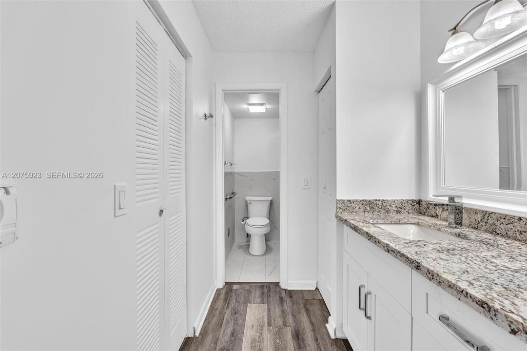 For Sale: $250,000 (2 beds, 2 baths, 1100 Square Feet)