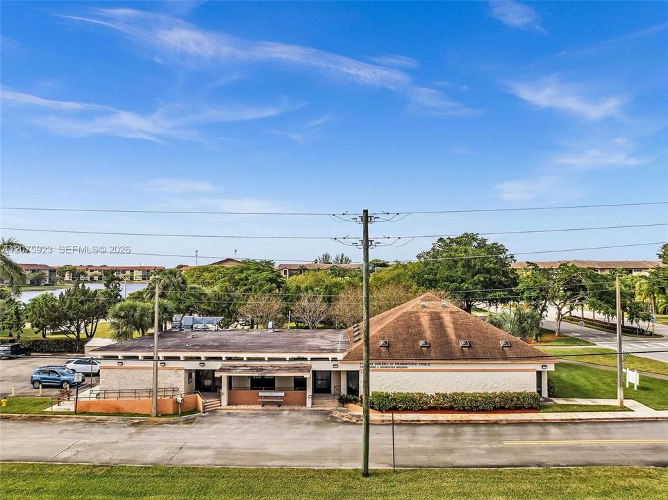 For Sale: $250,000 (2 beds, 2 baths, 1100 Square Feet)