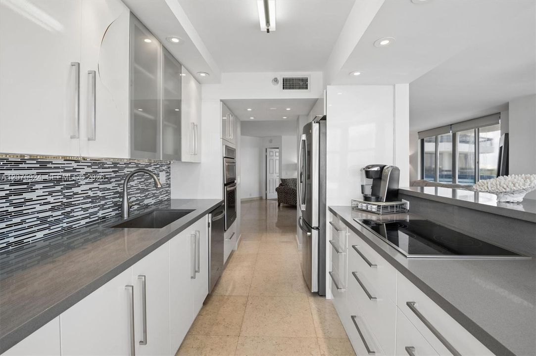 En Venta: $579,000 (2 camas, 2 baños, 1464 Pies cuadrados)