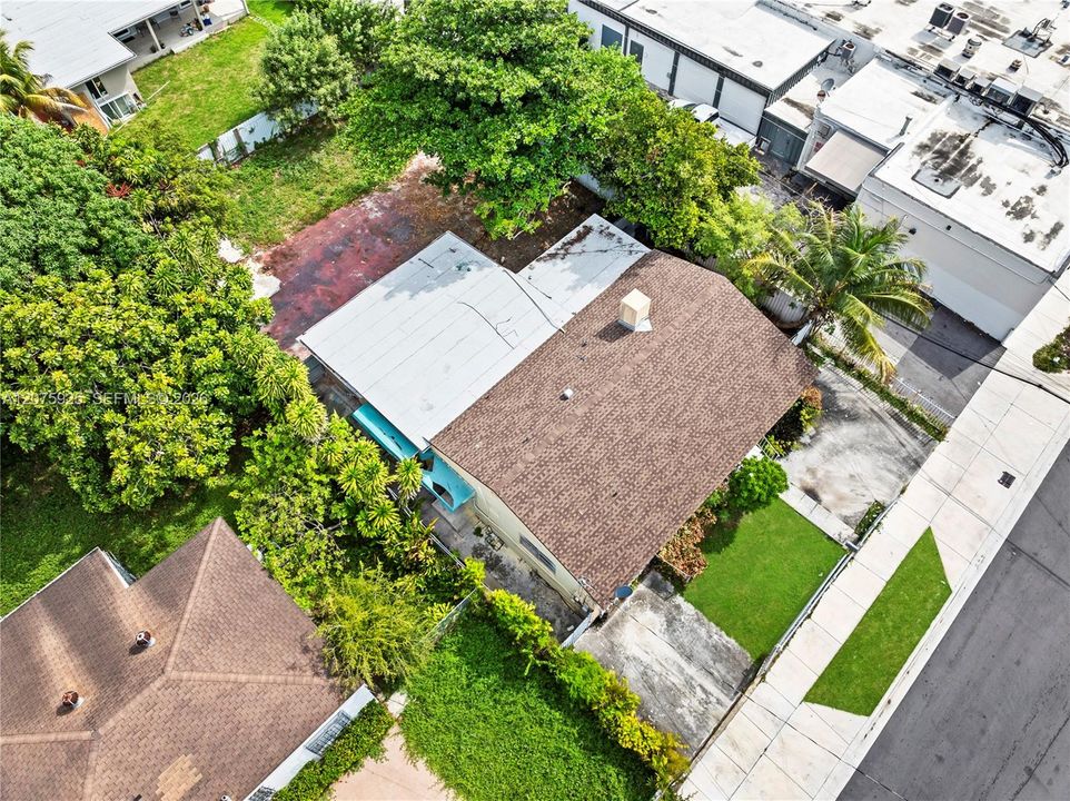 En Venta: $460,000 (4 camas, 2 baños, 1902 Pies cuadrados)