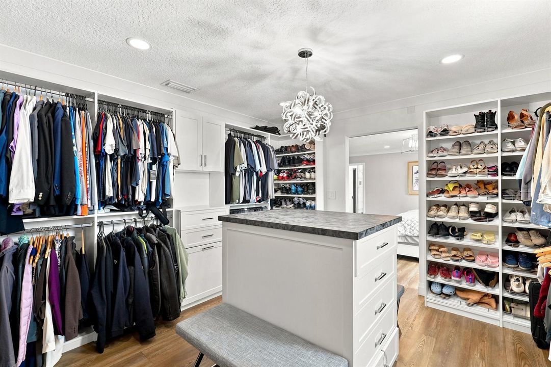 Walk-in Closet