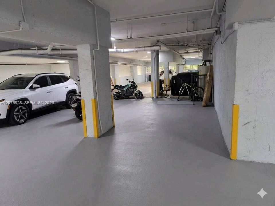 For Rent: $2,400 (1 beds, 1 baths, 581 Square Feet)