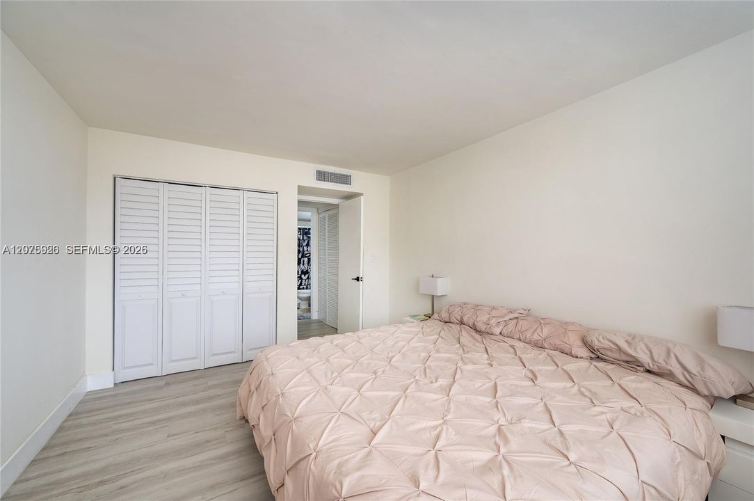 For Rent: $2,400 (1 beds, 1 baths, 581 Square Feet)