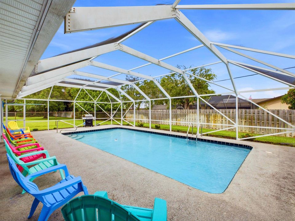 Screened Pool 3