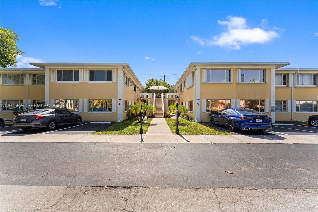 En Venta: $245,000 (2 camas, 2 baños, 1100 Pies cuadrados)