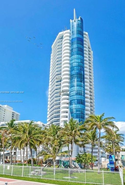For Rent: $5,400 (2 beds, 2 baths, 1220 Square Feet)