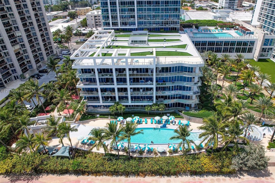 For Sale: $2,775,000 (3 beds, 3 baths, 2050 Square Feet)
