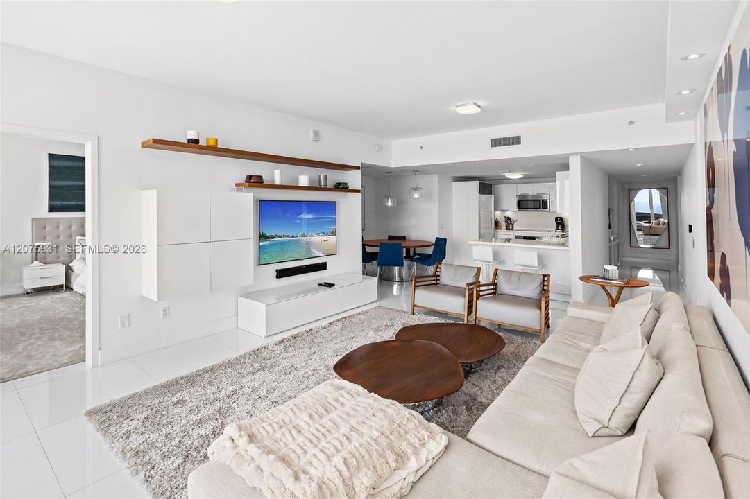 For Sale: $2,775,000 (3 beds, 3 baths, 2050 Square Feet)