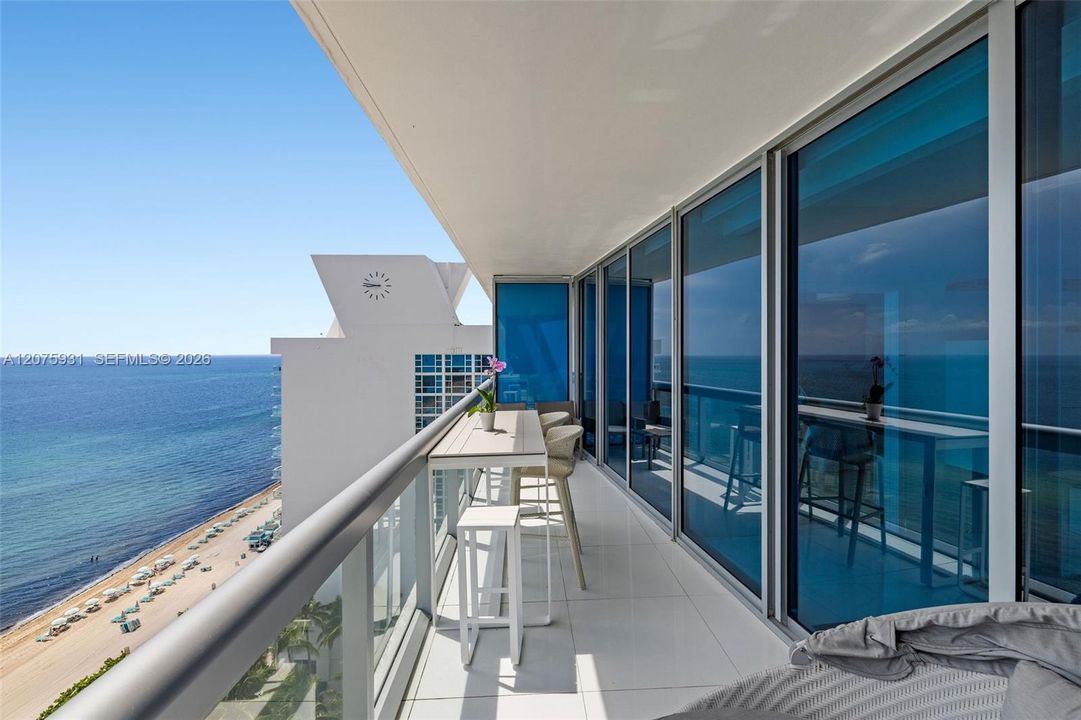 For Sale: $2,775,000 (3 beds, 3 baths, 2050 Square Feet)