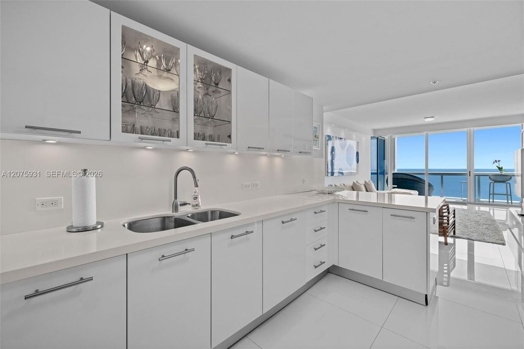 For Sale: $2,775,000 (3 beds, 3 baths, 2050 Square Feet)