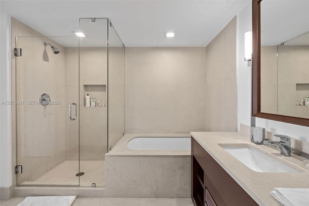 For Sale: $2,775,000 (3 beds, 3 baths, 2050 Square Feet)