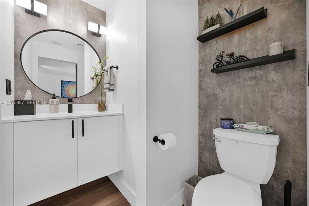 En Venta: $899,999 (3 camas, 3 baños, 2116 Pies cuadrados)