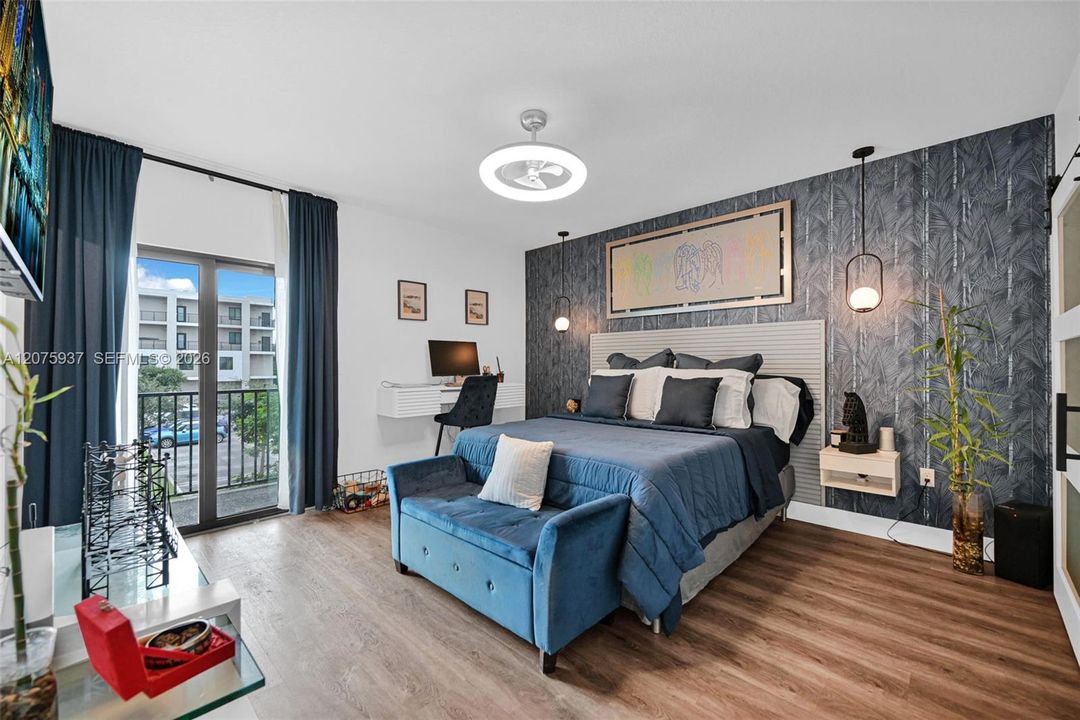 En Venta: $899,999 (3 camas, 3 baños, 2116 Pies cuadrados)
