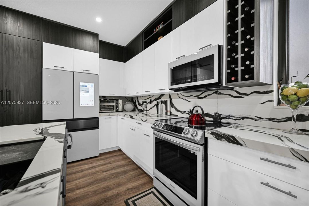 En Venta: $899,999 (3 camas, 3 baños, 2116 Pies cuadrados)