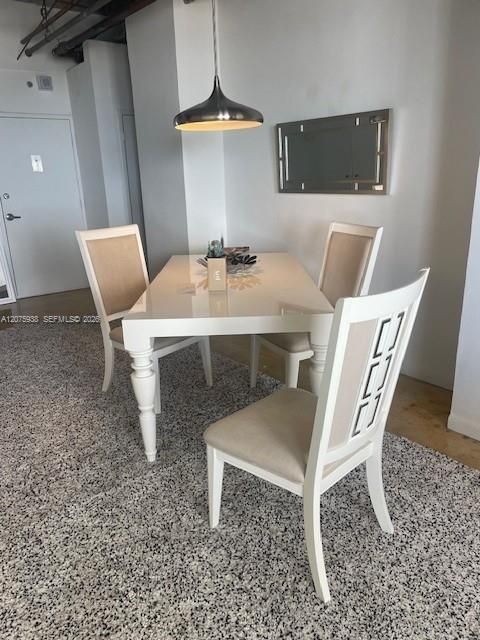 For Rent: $3,500 (0 beds, 1 baths, 682 Square Feet)
