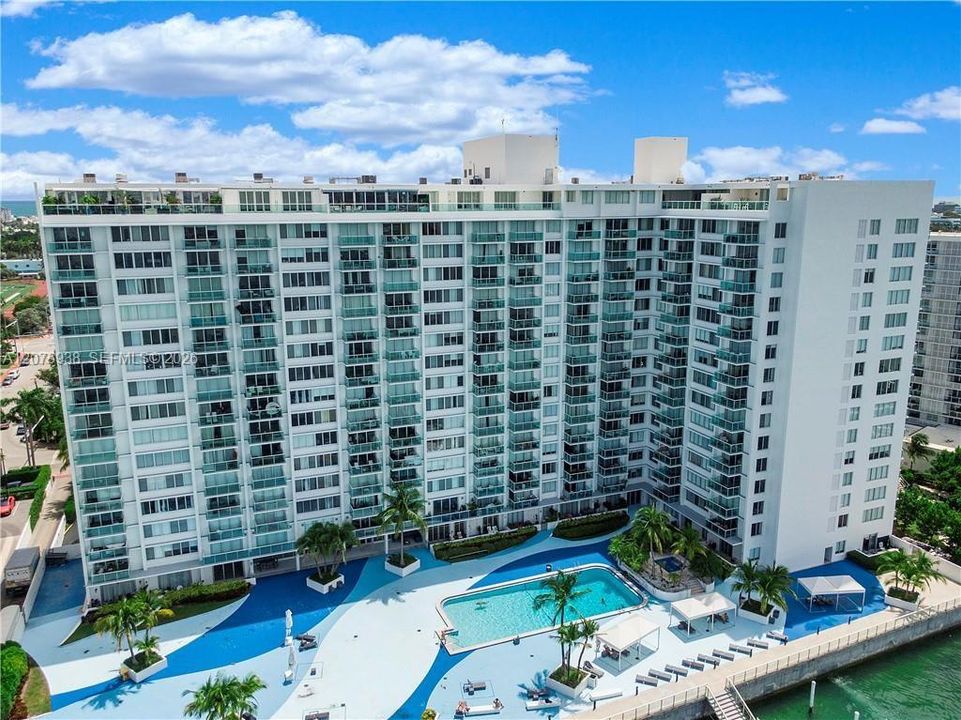 For Rent: $3,500 (0 beds, 1 baths, 682 Square Feet)