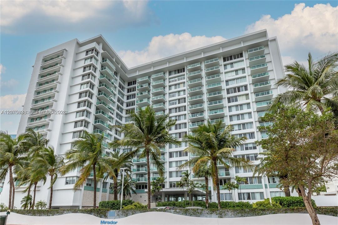 For Rent: $3,500 (0 beds, 1 baths, 682 Square Feet)