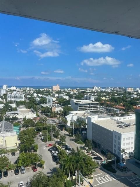 For Rent: $3,500 (0 beds, 1 baths, 682 Square Feet)